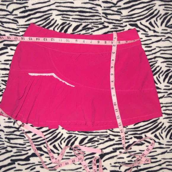 coquette ruffle mini golf skirt with built in shorts - Picture 2 of 7